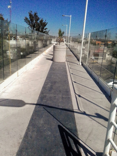 Puente peatonal Morelos