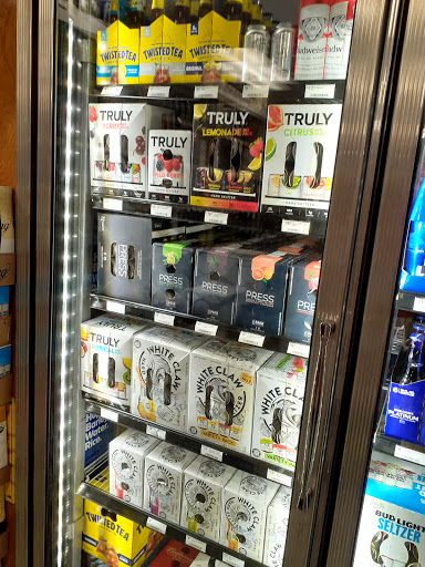 Wine Store «Norfolk Wine & Spirits», reviews and photos, 206 Dedham St, Norfolk, MA 02056, USA