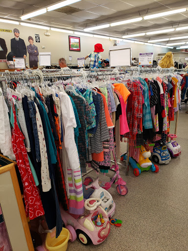 Thrift Store «Gulfside Hospice Thrift Shoppe», reviews and photos, 36524 FL-54, Zephyrhills, FL 33542, USA