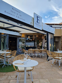 Atmosphère du Enoteca Restaurant et Artisan Traiteur à Le Lavandou - n°4