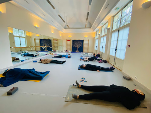 Centre de yoga Yoga Spirit 92 Marnes-la-Coquette