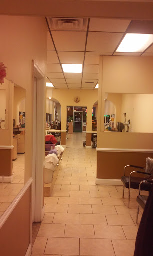 Shopping Mall «White Oak Shopping Center», reviews and photos, 11200 New Hampshire Ave, Silver Spring, MD 20904, USA