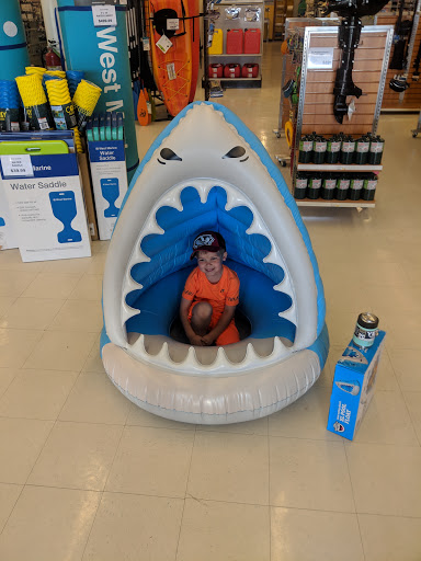 West Marine, 1107 3rd St SW, Winter Haven, FL 33880, USA, 