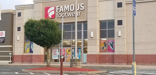 Famous Footwear, 1920 E Main St, Torrington, CT 06790, USA, 