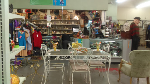 Thrift Store «Veterans Thrift Store», reviews and photos, 1190 Garey Ave, Pomona, CA 91766, USA