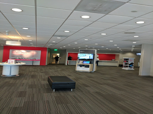 Cell Phone Store «Verizon», reviews and photos, 1964 York Rd, Lutherville-Timonium, MD 21093, USA