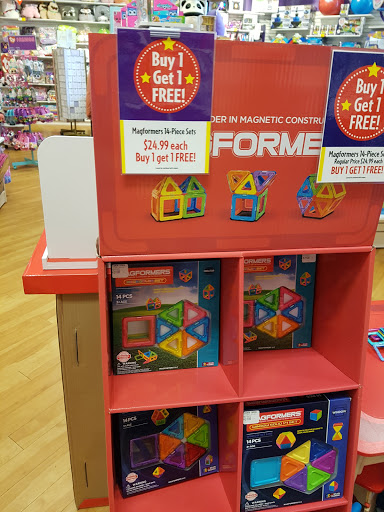 Shopping Mall «Brookfield Square», reviews and photos, 95 N Moorland Rd, Brookfield, WI 53005, USA