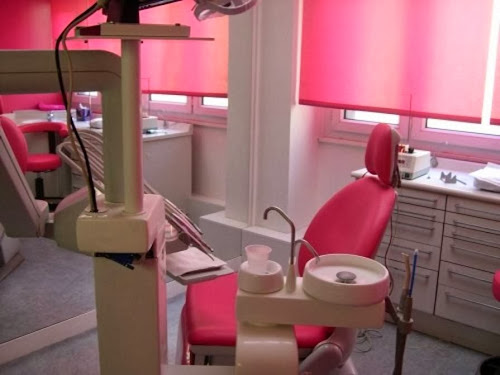 Cabinet dentaire levallois-perret/paris - Dentiste - Blanchiment des dents et implants dentaires à Levallois-Perret