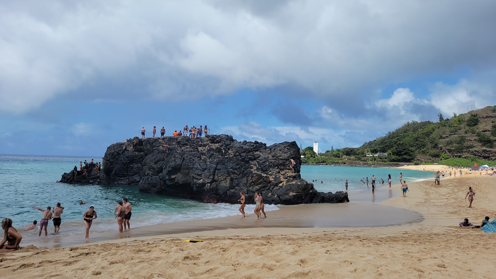 Waimea Bay Beach photo #8
