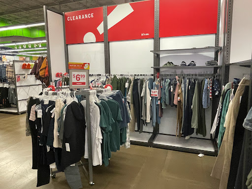 Clothing Store «Old Navy», reviews and photos, 23672 US Hwy 19 N, Clearwater, FL 33765, USA
