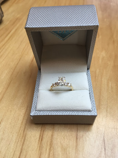 Blue Diamond Jeweler | Engagement Ring Specialist