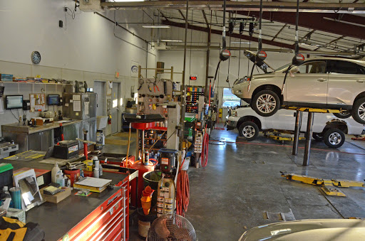 Auto Repair Shop «Off Campus Auto Repair», reviews and photos, 390 Westcor Dr #14, Coralville, IA 52241, USA