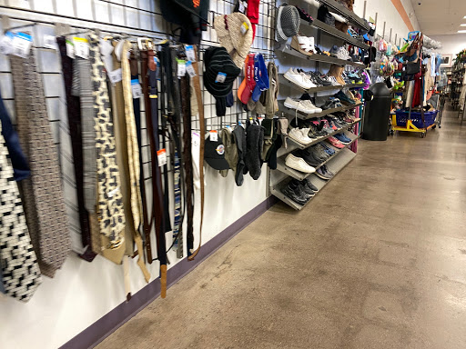 Thrift Store «Fountain Hills Goodwill Retail Store & Donation Center», reviews and photos, 13757 N Fountain Hills Blvd, Fountain Hills, AZ 85268, USA