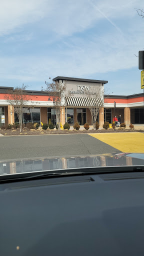 DSW Designer Shoe Warehouse, 7670 Richmond Hwy, Alexandria, VA 22306, USA, 