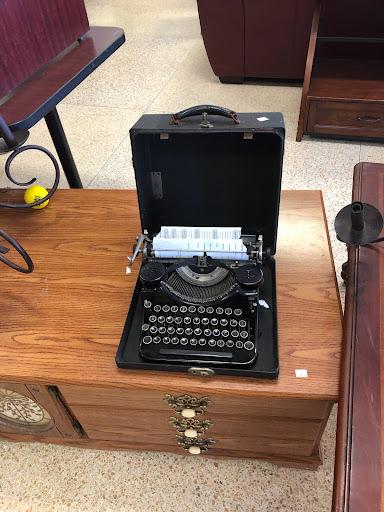 Thrift Store «Molly Mutt III Thrift Shop», reviews and photos, 876 US-1, Rockledge, FL 32955, USA