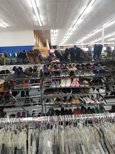 Thrift Store «St Vincent de Paul Kenosha Thrift Store», reviews and photos, 7531 30th Ave, Kenosha, WI 53142, USA