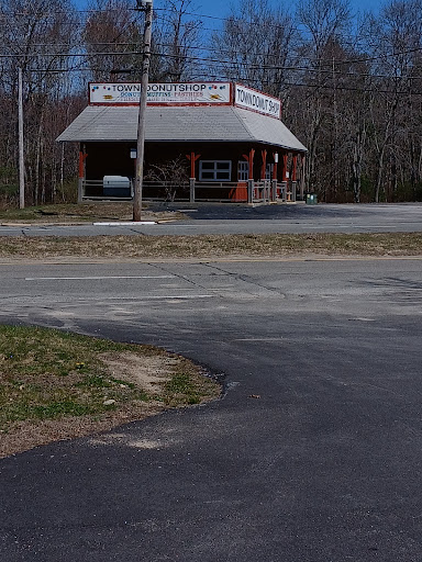 Donut Shop «Towne Donut Shop», reviews and photos, 864 State Rd, North Dartmouth, MA 02747, USA