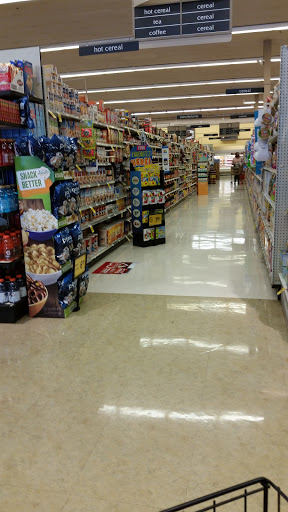 Grocery Store «Safeway», reviews and photos, 5821 Crossroads Cir, Falls Church, VA 22041, USA