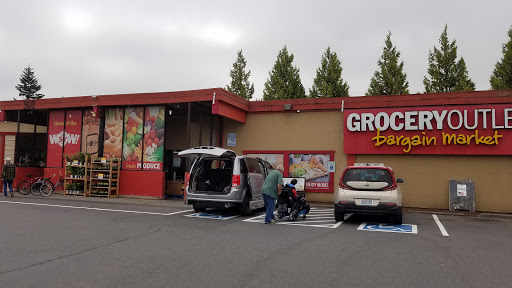Grocery Store «Grocery Outlet Bargain Market», reviews and photos, 960 Roosevelt Ave, Enumclaw, WA 98022, USA