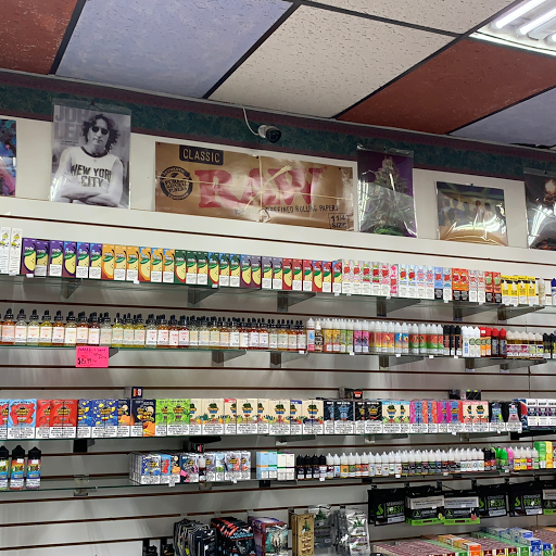 Tobacco Shop «HN Smoke Shop», reviews and photos, 4215 N 19th Ave, Phoenix, AZ 85015, USA