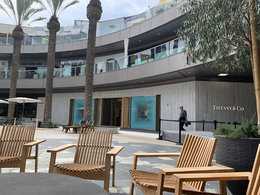 Jewelry Store «Tiffany & Co.», reviews and photos, 395 Santa Monica Blvd, Santa Monica, CA 90401, USA