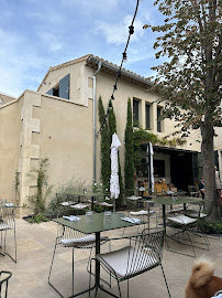 Atmosphère du Restaurant Têtes d'Ail à Saint-Rémy-de-Provence - n°2