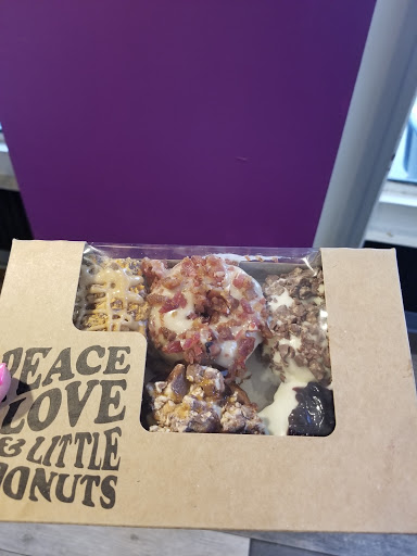 Donut Shop «Peace, Love and Little Donuts», reviews and photos, 2018 Smallman St, Pittsburgh, PA 15222, USA