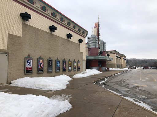 Movie Theater «Marcus Hillside Cinema», reviews and photos, 2950 Hillside Dr, Delafield, WI 53018, USA
