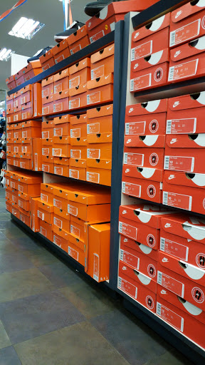 Sporting Goods Store «Big 5 Sporting Goods», reviews and photos, 5490 W Bell Rd A, Glendale, AZ 85308, USA