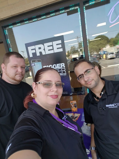 Cell Phone Store «MetroPCS», reviews and photos, 1426 Teaneck Rd, Teaneck, NJ 07666, USA