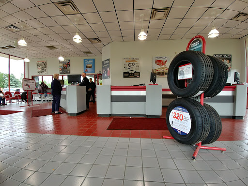 Tire Shop «Discount Tire Store», reviews and photos, 1887 Haggerty Rd, Commerce Charter Twp, MI 48390, USA