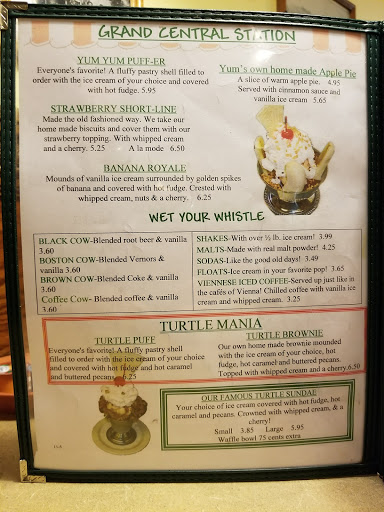 Ice Cream Shop «Yum Yum Tree», reviews and photos, 140 W Main St, Brighton, MI 48116, USA