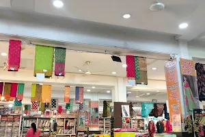 Shri Gayatri Textile Market image