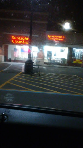 Laundromat «Sunlight Cleaners & Laundromat - Westerville», reviews and photos, 28 Westerville Square, Westerville, OH 43081, USA