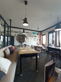 Atmosphère du Restaurant La Boite à Sardines à Fouesnant - n°2
