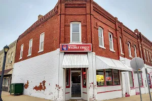 Farmers Walnut Street Diner image