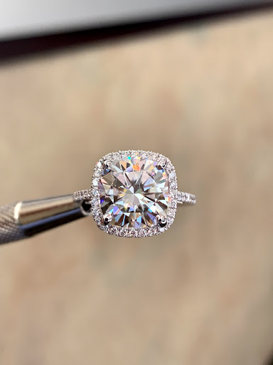 Jewelry Store «The Diamond Factory of Ann Arbor», reviews and photos, 668 Briarwood Cir, Ann Arbor, MI 48108, USA