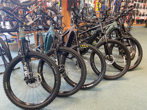 Bicycle Repair Shop «Benidorm Bikes», reviews and photos, 247 Albany Turnpike, Canton, CT 06019, USA