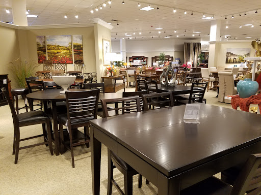 Furniture Store «Havertys Furniture», reviews and photos, 14555 Forum Pkwy, Selma, TX 78154, USA