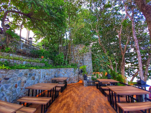 Pan Yaah Seaview Cafe Restaurant & Bar