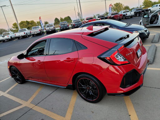 Honda Dealer «Honda BMW of Champaign», reviews and photos, 100 Burwash Ave, Savoy, IL 61874, USA