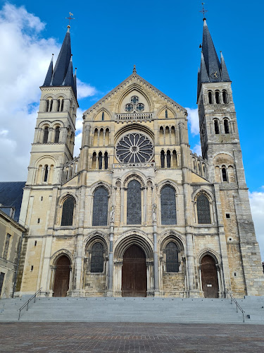 Église Basilique Saint Rémi 51100 reims Reims