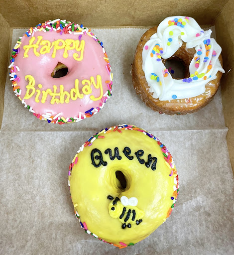 Donut Shop «Donut King», reviews and photos, 411 Middle St, Weymouth, MA 02189, USA