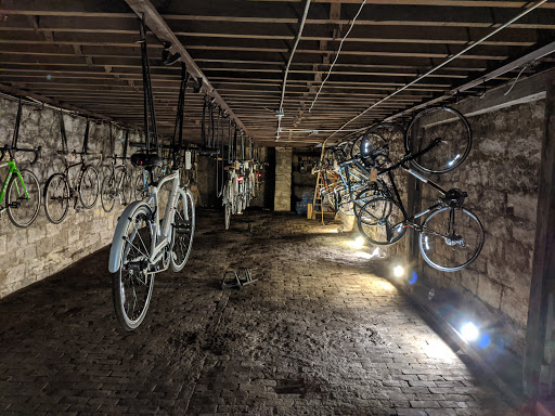 Bicycle Repair Shop «Bike Couriers Bike Shop», reviews and photos, 107 W Market St, Louisville, KY 40202, USA