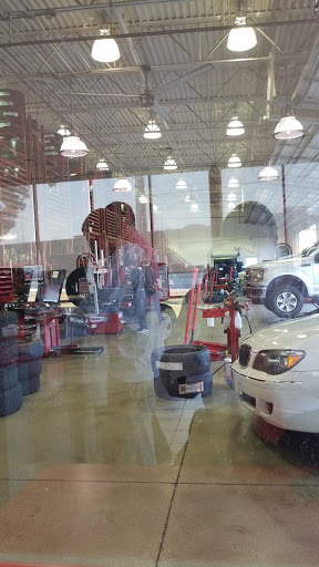 Tire Shop «Discount Tire Store - Grapevine, TX», reviews and photos, 2055 W State Hwy 114, Grapevine, TX 76051, USA