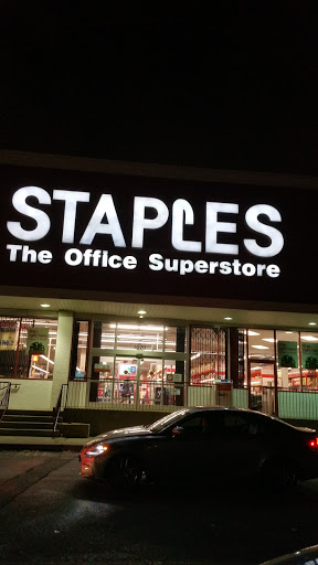 Office Supply Store «Staples», reviews and photos, 1520 Forest Ave, Staten Island, NY 10302, USA