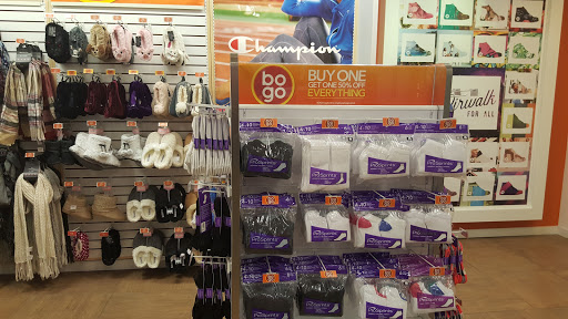 Shopping Mall «Deptford Mall», reviews and photos, 1750 Deptford Center Rd, Deptford Township, NJ 08096, USA