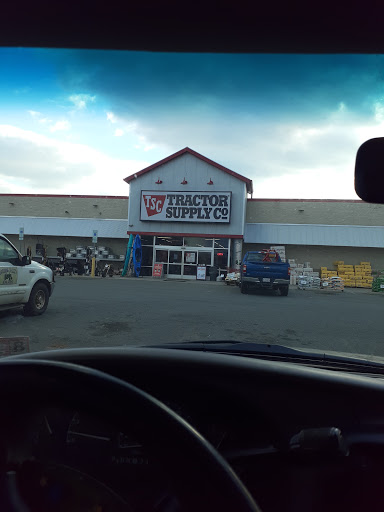 Home Improvement Store «Tractor Supply Co.», reviews and photos, 42 Carmen Pl, Ruckersville, VA 22968, USA
