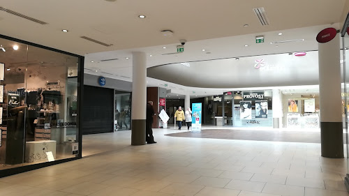 H&M à Montigny-le-Bretonneux