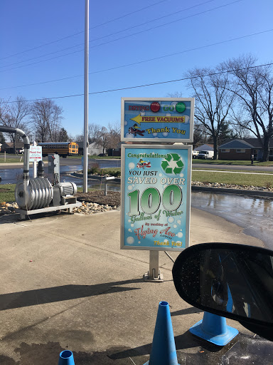 Car Wash «Flying Ace Express Car Wash», reviews and photos, 7175 Far Hills Ave, Dayton, OH 45459, USA